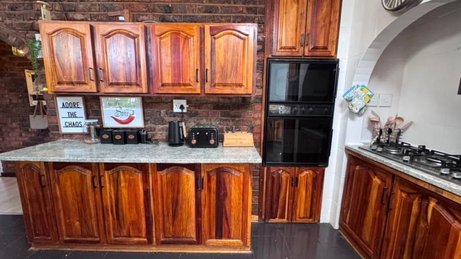5 Bedroom Property for Sale in Royldene Northern Cape